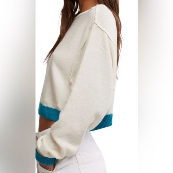 NWT Free People Into the Blue Long Sleeve Cropped Sweater in Tropical Blue - Picture 5 of 10